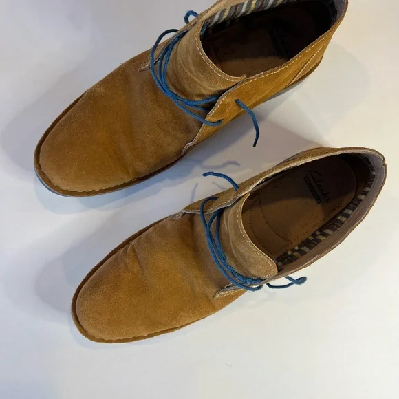 Clarks Suede Desert Chukka Boots in Tan - Picture 3 of 7